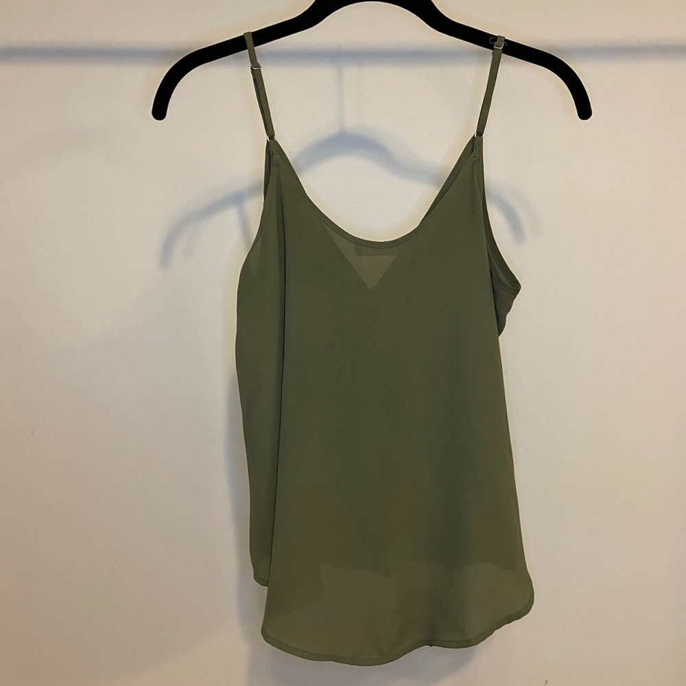 Lush olive green tanktop - Picture 2 of 3